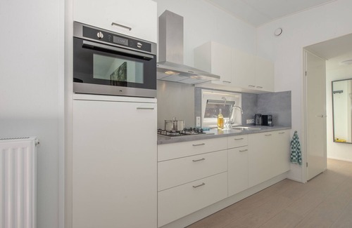 Municipality of Geldrop-Mierlo Chalet De Esquí | Modern lodge with dishwasher