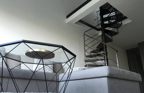 Brabantwijk Apartamento | Loft dúplex moderno con balcón y gimnasio