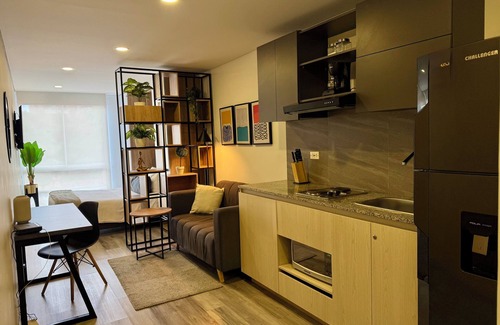 Zona Rosa Apartamento | Modern Loft in 85st near Andino