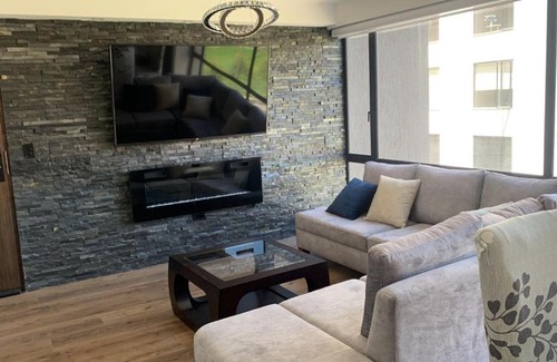 Cuenca Apartamento | Modern loft overlooking