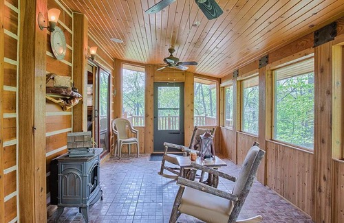 Mahomet Apartamento | Modern log cabin