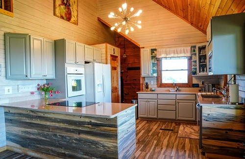 Pikeville Cabina | Modern log cabin with breathtaking view