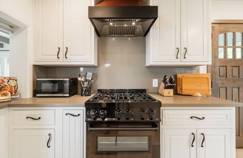 Hatton Fields Casa | Modern Lux home by downtown Carmel 3bd 2ba