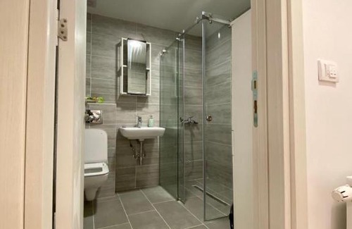 Uzice Apartamento | Modern LUX