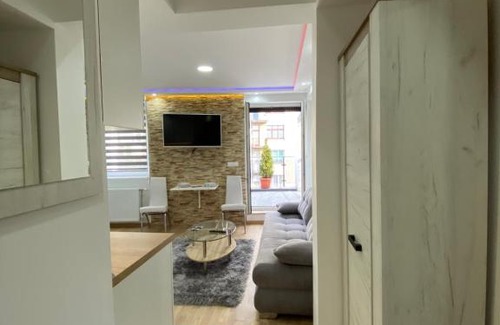 Uzice Apartamento | Modern LUX