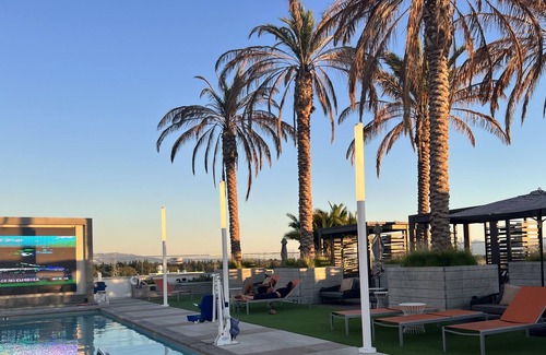Berryessa Apartamento | Modern luxe apartment middle of bay area