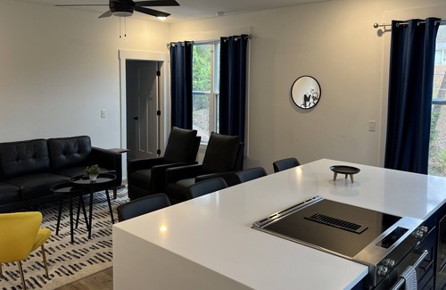 Red Bank Casa | Modern luxe home minutes to downtown Chattanooga with Private hot tub