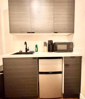 San Jose Casa | Modern Luxe King Suite in Heart of San Jose