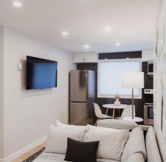 Beacon Hill South - Cardinal Heights Apartamento | Modern, Luxurious Apartment near Downtown Ottawa
