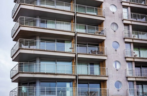 Koksijde-Bad Apartamento | Apartamento esquinero en primera línea de mar.