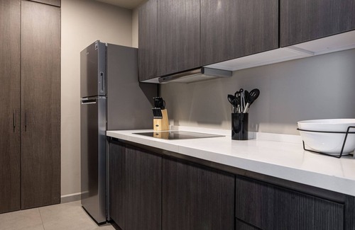 Monterrey Apartamento | Luxurious modern near UDEM, Jardín Secreto 810.