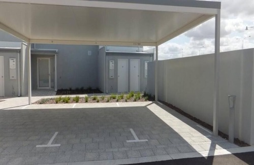 Clarkson Apartamento | Modern Luxury 1 Bedroom Apartment - Walk to the shops! Free Wifi