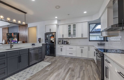 Lakefield South Casa | Modern Luxury 4 Bedroom Home in Wellington