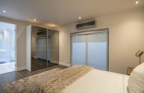Steenberg Estate Casa | Modern luxury 6 bedroom home in Constantia