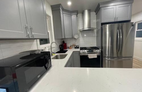 McGinley Square Apartamento | Modern Luxury Apartment near NYC
