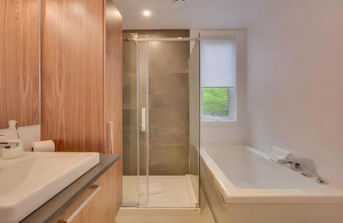 La Conception Casa | Modern Luxury Chalet Private Jacuzzi