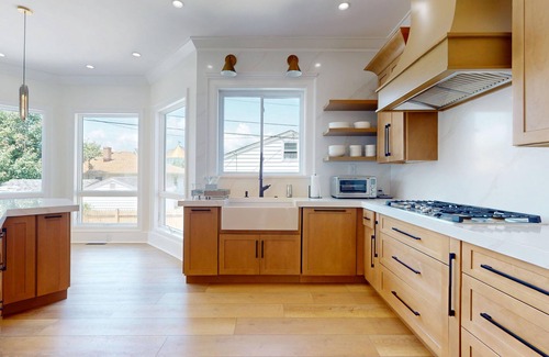 Margate City Casa | Modern Luxury Designer Getaway- 5 bedrooms