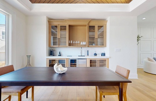 Margate City Casa | Modern Luxury Designer Getaway- 5 bedrooms