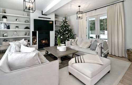 The Blue Mountains Casa | Modern Luxury Farmhouse - Seasonal / Monthly rental only