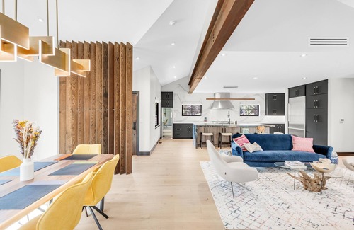 Newlands Casa | Modern Luxury Home Convenient to Downtown & Pearl