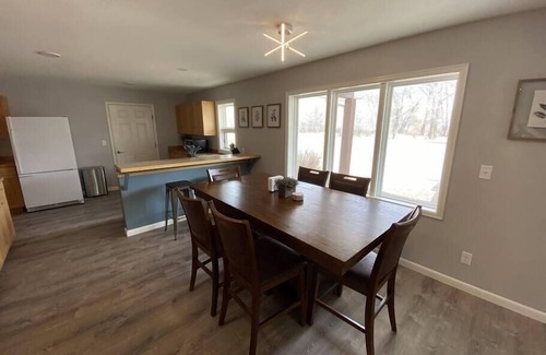 Dubois Casa | Modern Luxury Home on the River w/ 3 Bedrooms
