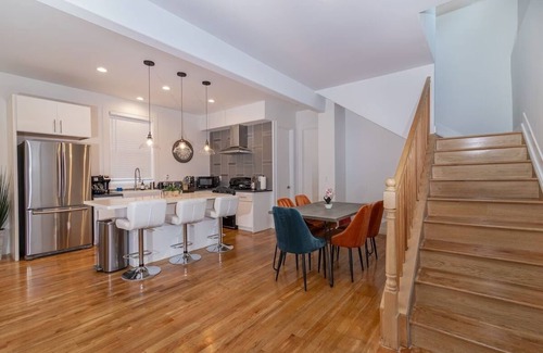 Ralph Bunche Casa | Modern Luxury House closed to San Francisco & Berkerly & DT Oakland & Alameda