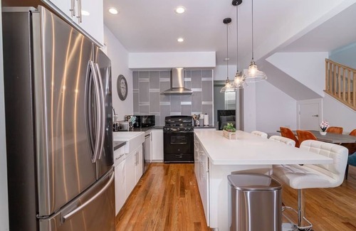 Ralph Bunche Casa | Modern Luxury House closed to San Francisco & Berkerly & DT Oakland & Alameda