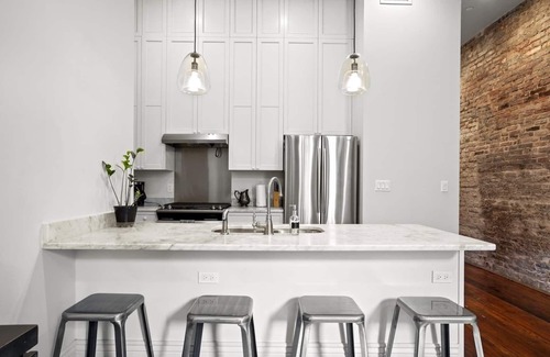 Central Business District Hotel | This hotel is a 4 bedroom(s), 4 bathrooms, located in New Orleans, LA.