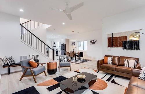 Pittsburgh Casa | Modern Luxury In The City at Havilah Estates
