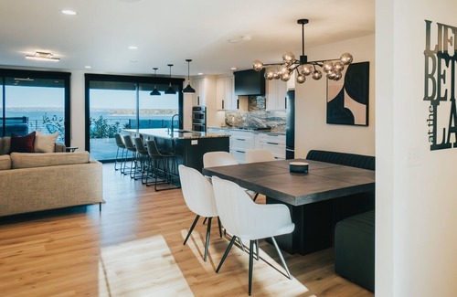 Afton Casa | Modern Luxury Lakefront w/ Hot Tub, Unbelievable Views!