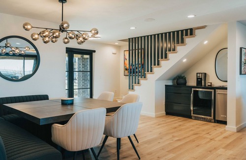 Afton Casa | Modern Luxury Lakefront w/ Hot Tub, Unbelievable Views!