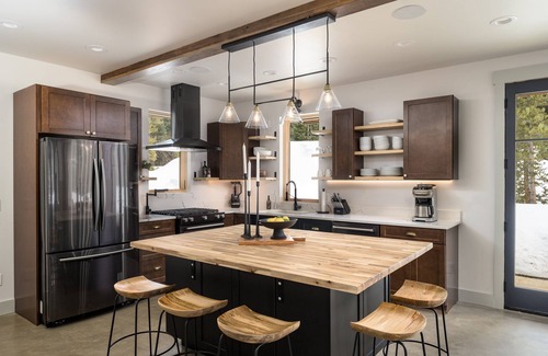 Blue River Casa | Architect's Dream 💫 Exquisite Living Spaces 💎 9 Beds 🛏 $0 Cleaning & Pet Fees
