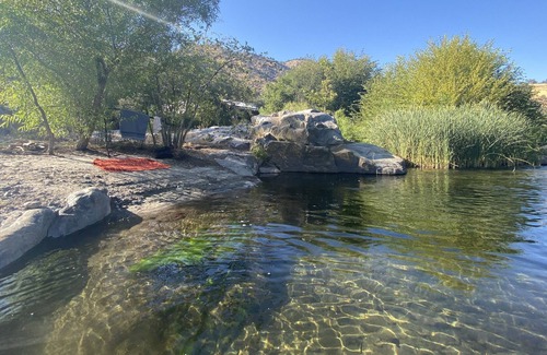 Three Rivers Casa | Modern luxury retreat with lap pool, hot tub & sauna ~ 4 miles to NP!