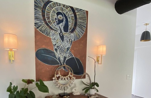 Three Rivers Casa | Modern luxury retreat with lap pool, hot tub & sauna ~ 4 miles to NP!