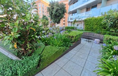 Gibraltar Apartamento | Modern Luxury Studio with Balcony Pool and Parking