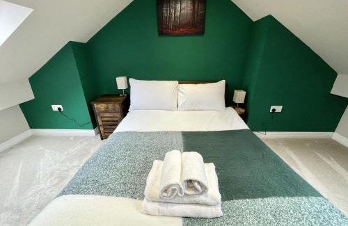 Brislington Apartamento | Modern Maisonette in Vibrant Bristol, Free Parking