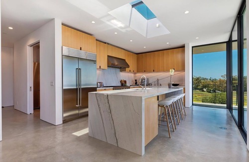 Western Malibu Casa | Modern Malibu Home with Amazing Views, Salt Water Pool & Gourmet Kitchen