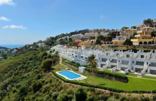 Ojen Casa | Modern Marbella Villa, Pool, Ocean & Mountain View