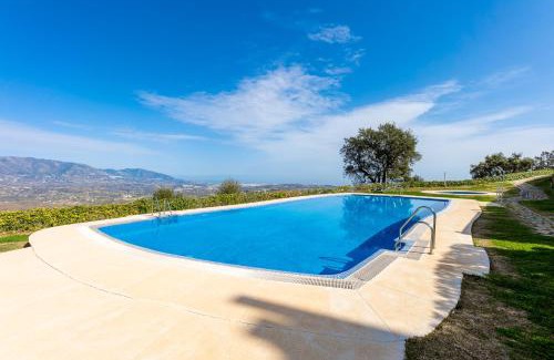 Ojen Casa | Modern Marbella Villa, Pool, Ocean & Mountain View
