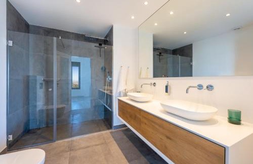 Ojen Casa | Modern Marbella Villa, Pool, Ocean & Mountain View