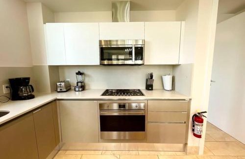 Playa Blanca Apartamento | Modern - Marina View Balcony - Exquisite Pool - Sleeps 6