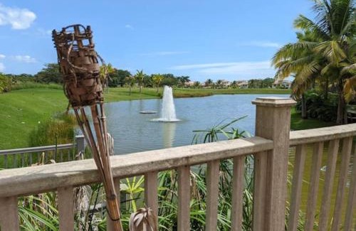 Playa Blanca Apartamento | Modern - Marina View Balcony - Exquisite Pool - Sleeps 6