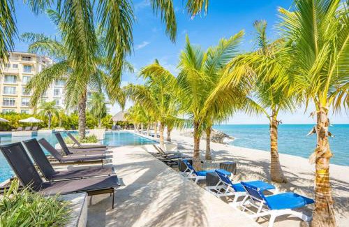 Playa Blanca Apartamento | Modern - Marina View Balcony - Exquisite Pool - Sleeps 6