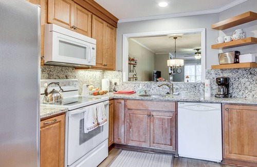 McCormick Casa | Modern McCormick Townhome on Lake Thurmond!