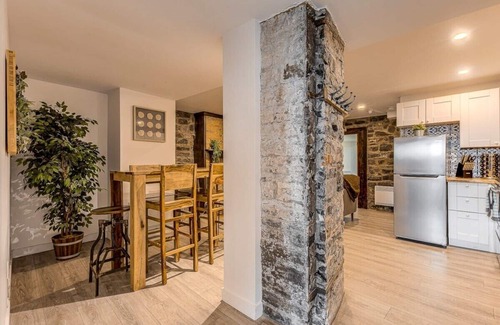 Old Quebec Apartamento | Modern Meets Rustic- 2 Bedroom in Old Quebec