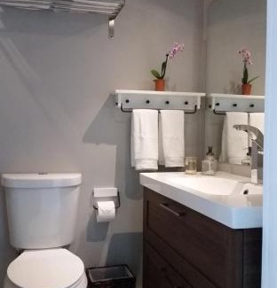 Flagami Apartamento | Modern Miami Gem, Fresh Studio by Coral Gables #4
