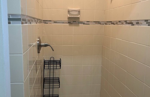 West Little River Apartamento | Modern Miami Oasis Near Downtown, Port, Wynwood, Design District & Airport!