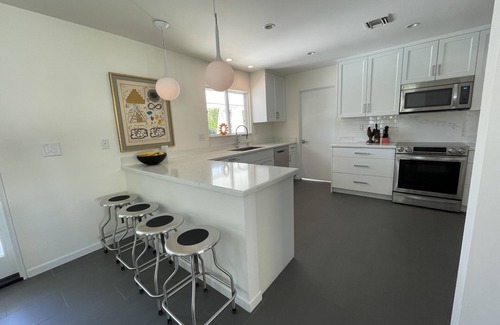 Araby Casa | Modern midcentury home Palm Springs with heated pool
