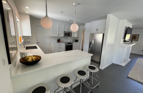 Araby Casa | Modern midcentury home Palm Springs with heated pool