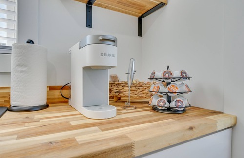 Milledgeville Cabaña | Modern Milledgeville Getaway: Walk to Downtown!